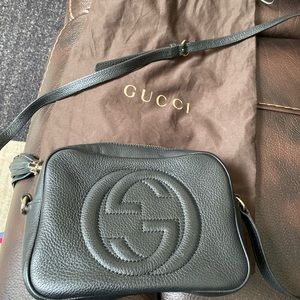 Pre-owned Authentic Gucci clutch